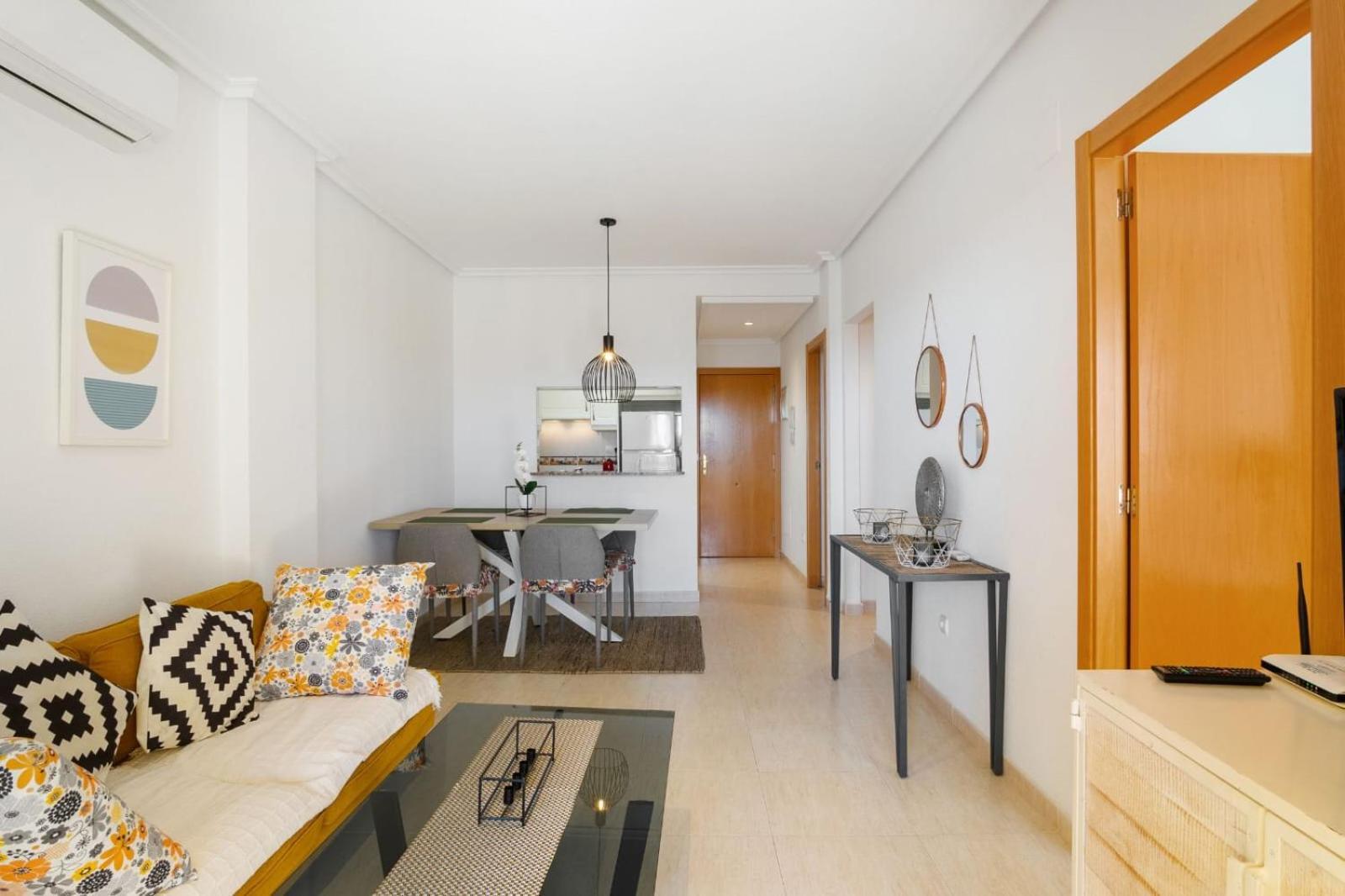 Nice Modern 2 Bed Apartment In Torrievieja Torrevieja Esterno foto