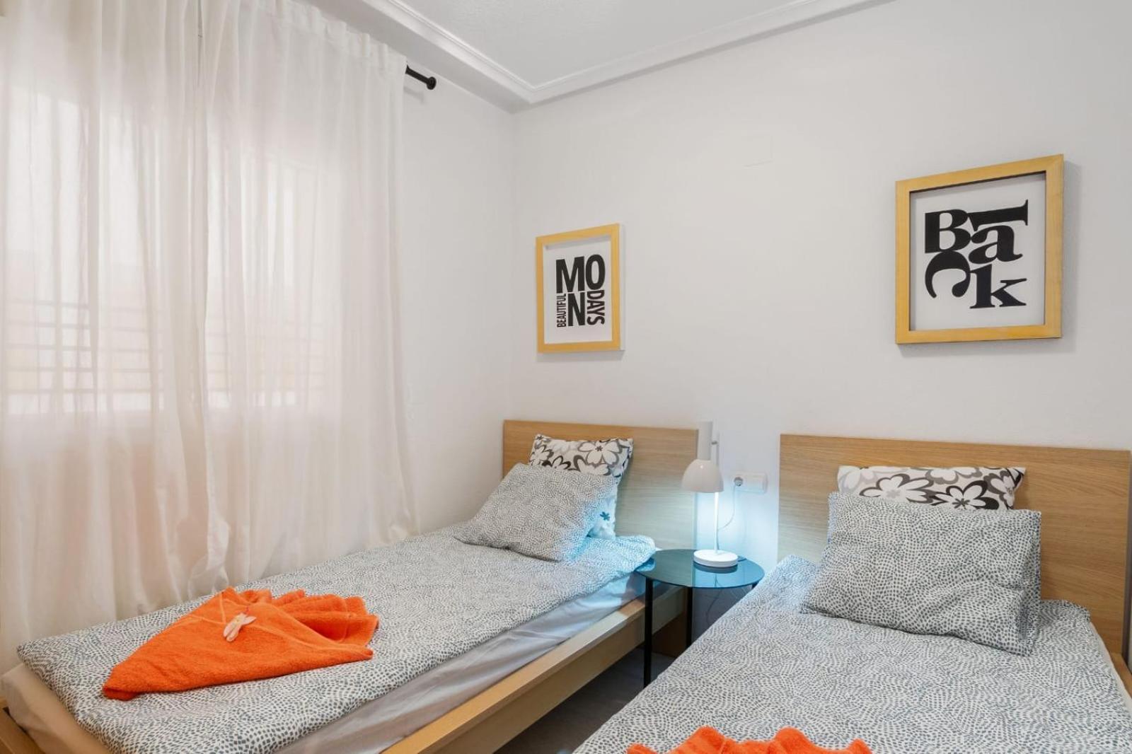 Nice Modern 2 Bed Apartment In Torrievieja Torrevieja Esterno foto